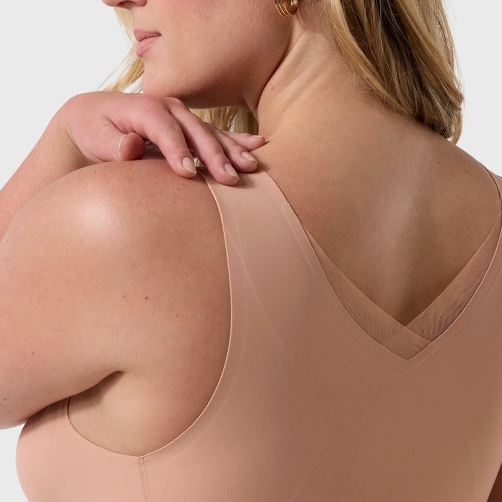 Evelyn & Bobbie Defy Bra Mesh NWT Size Small - Picture 6 of 6